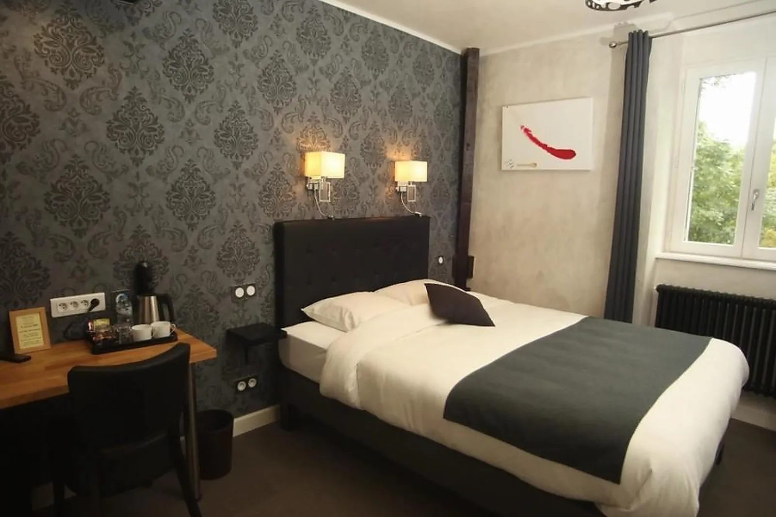 Cafés et Restaurants, RESTAURANTS - SAINT-PRIEST-TAURION (HAUTE-VIENNE) : RELAIS TAURION