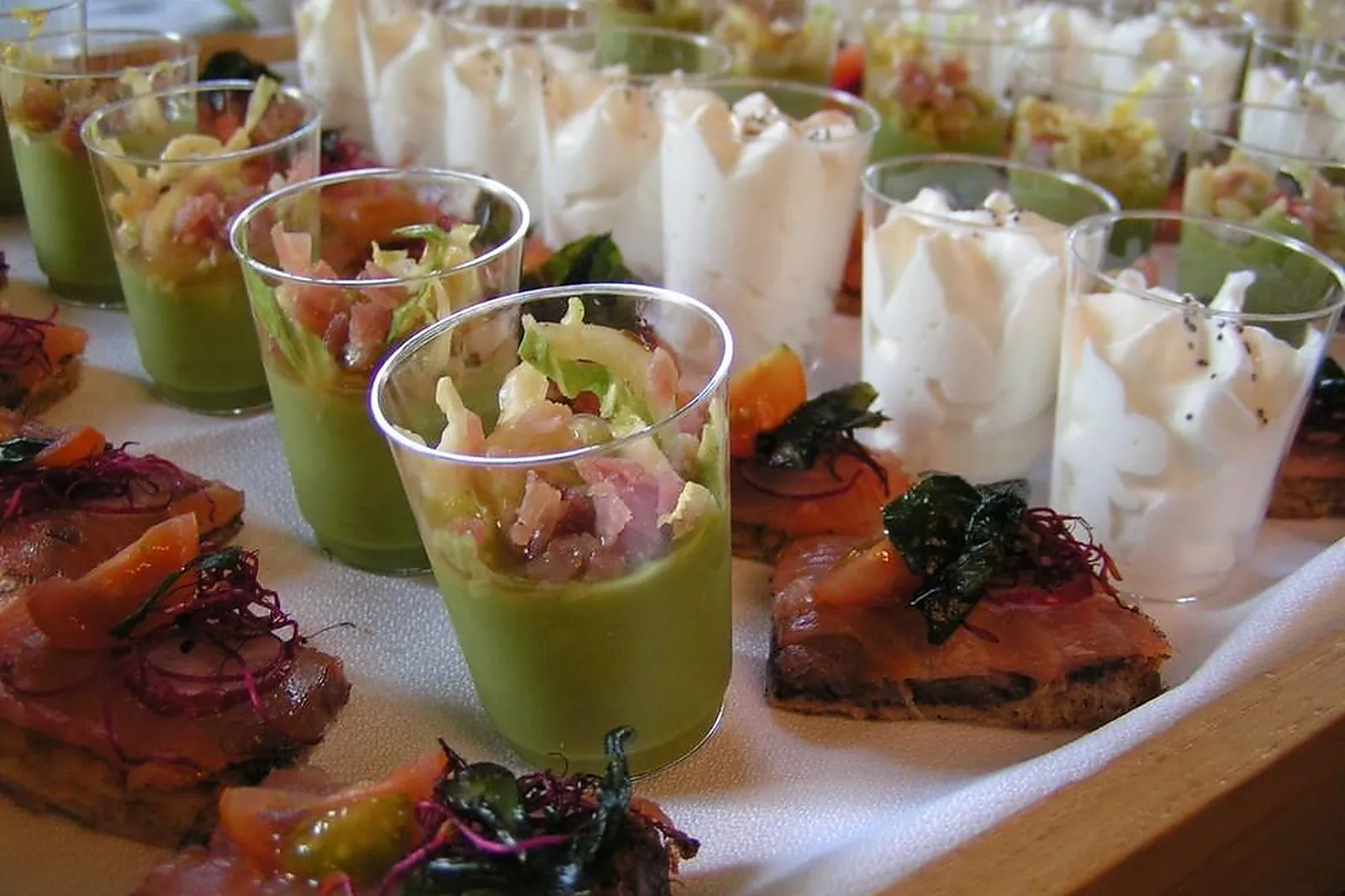 Cafés et Restaurants, RESTAURANTS - SAINT-PRIEST-TAURION (HAUTE-VIENNE) : RELAIS TAURION