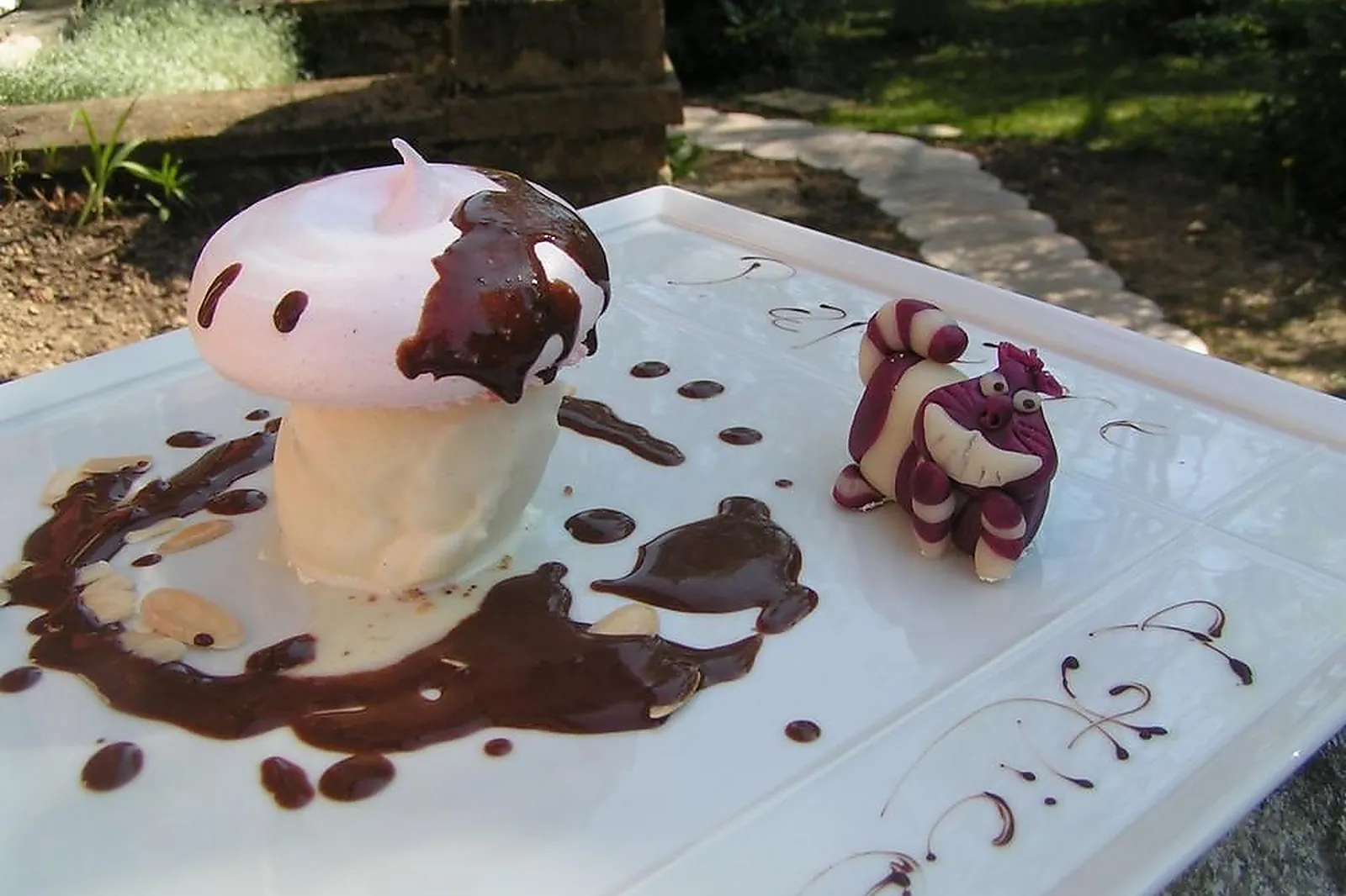 Cafés et Restaurants, RESTAURANTS - SAINT-PRIEST-TAURION (HAUTE-VIENNE) : RELAIS TAURION