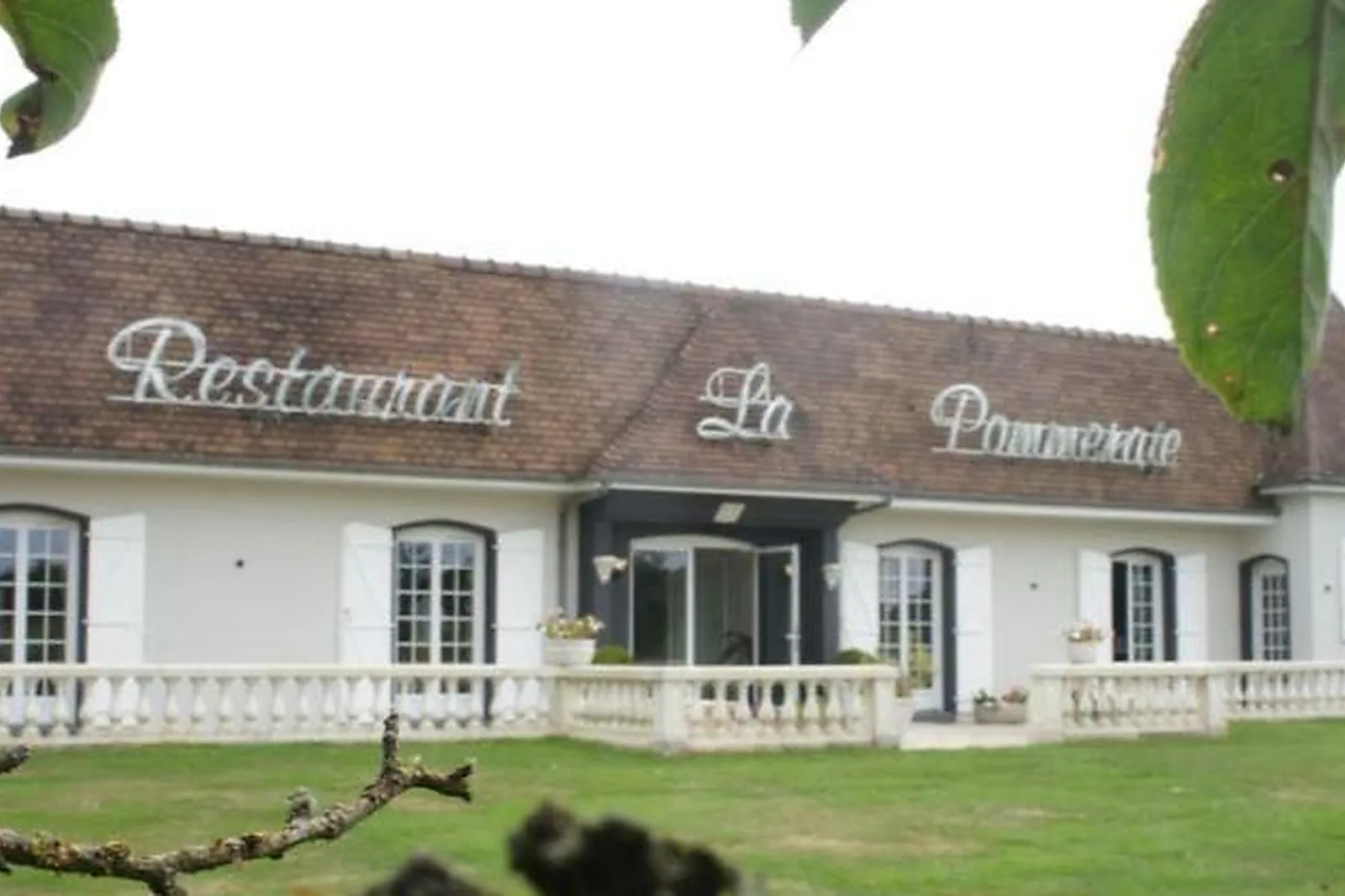 Cafés et Restaurants, RESTAURANTS - SAINT-QUENTIN-DES-ISLES (EURE) : RESTAURANT LA POMMERAIE