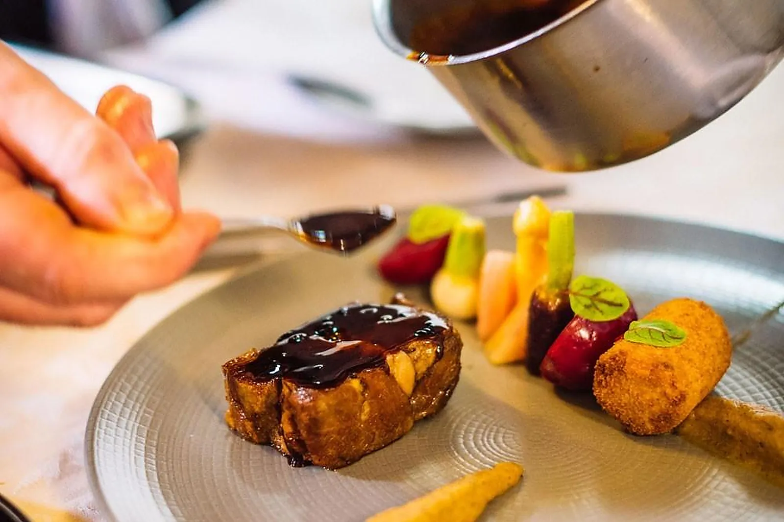 Cafés et Restaurants, RESTAURANTS - SAUMUR (MAINE-ET-LOIRE) : LE GAMBETTA