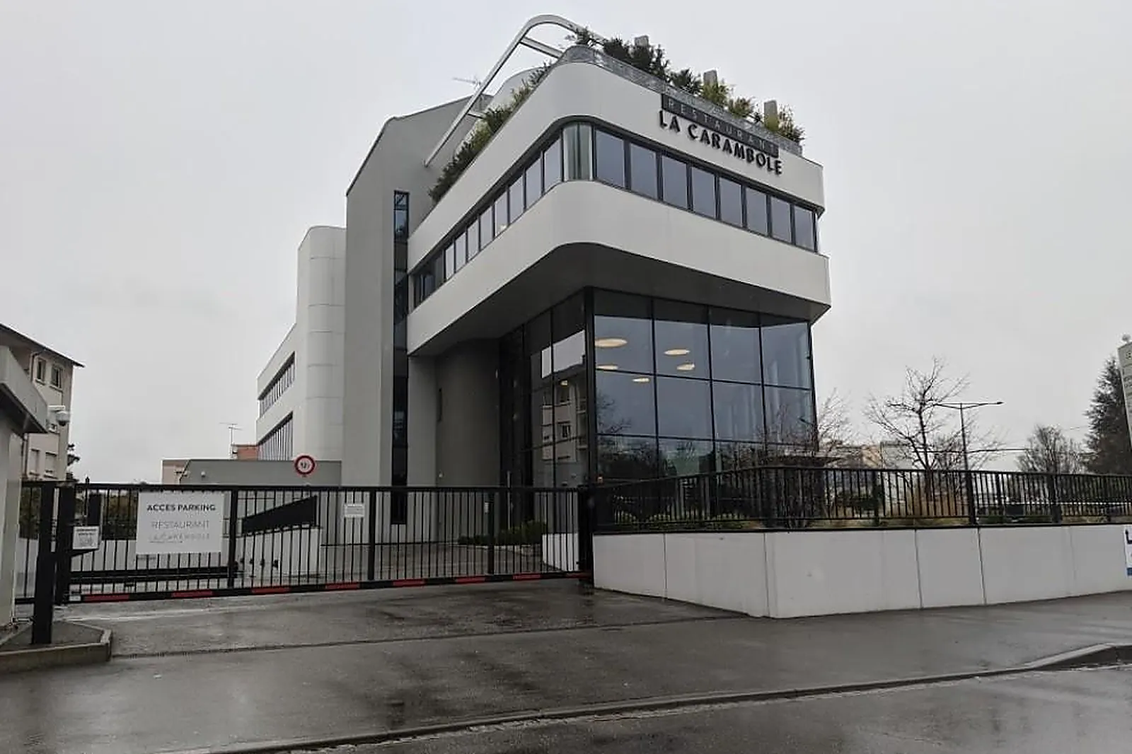 Cafés et Restaurants, RESTAURANTS - SCHILTIGHEIM (BAS-RHIN) : LA CARAMBOLE