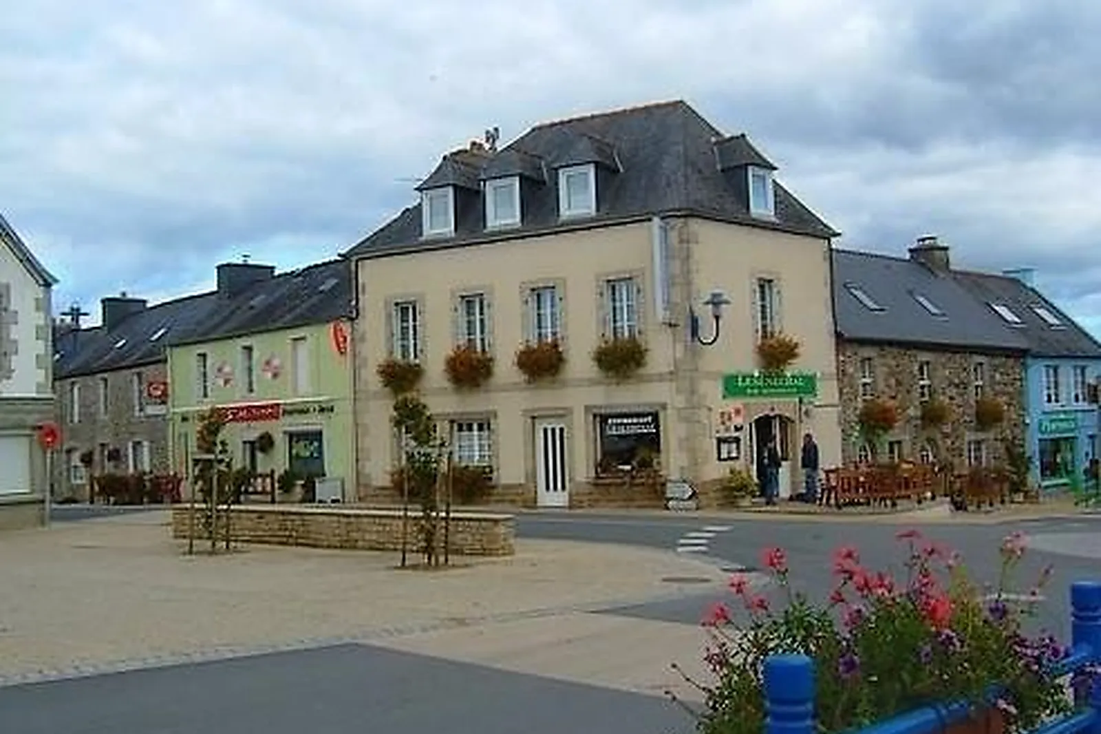 Cafés et Restaurants, RESTAURANTS - SCRIGNAC (FINISTÈRE) : LE SÉNÉCHAL