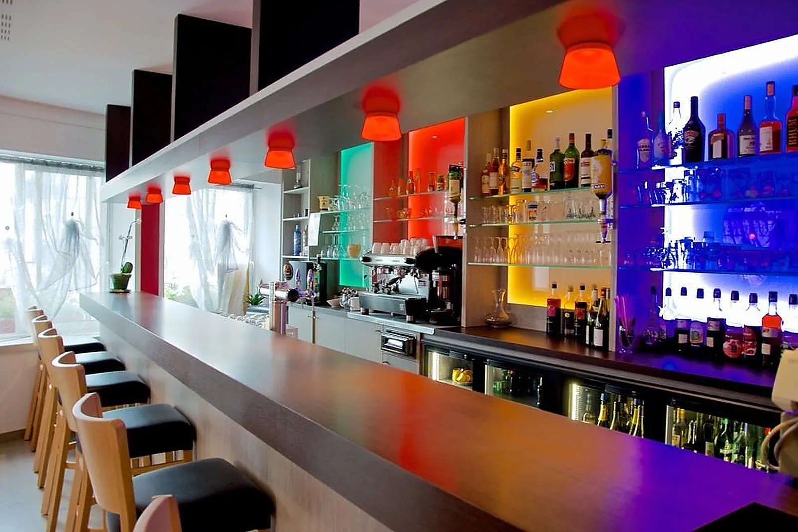 Cafés et Restaurants, RESTAURANTS - SCRIGNAC (FINISTÈRE) : LE SÉNÉCHAL