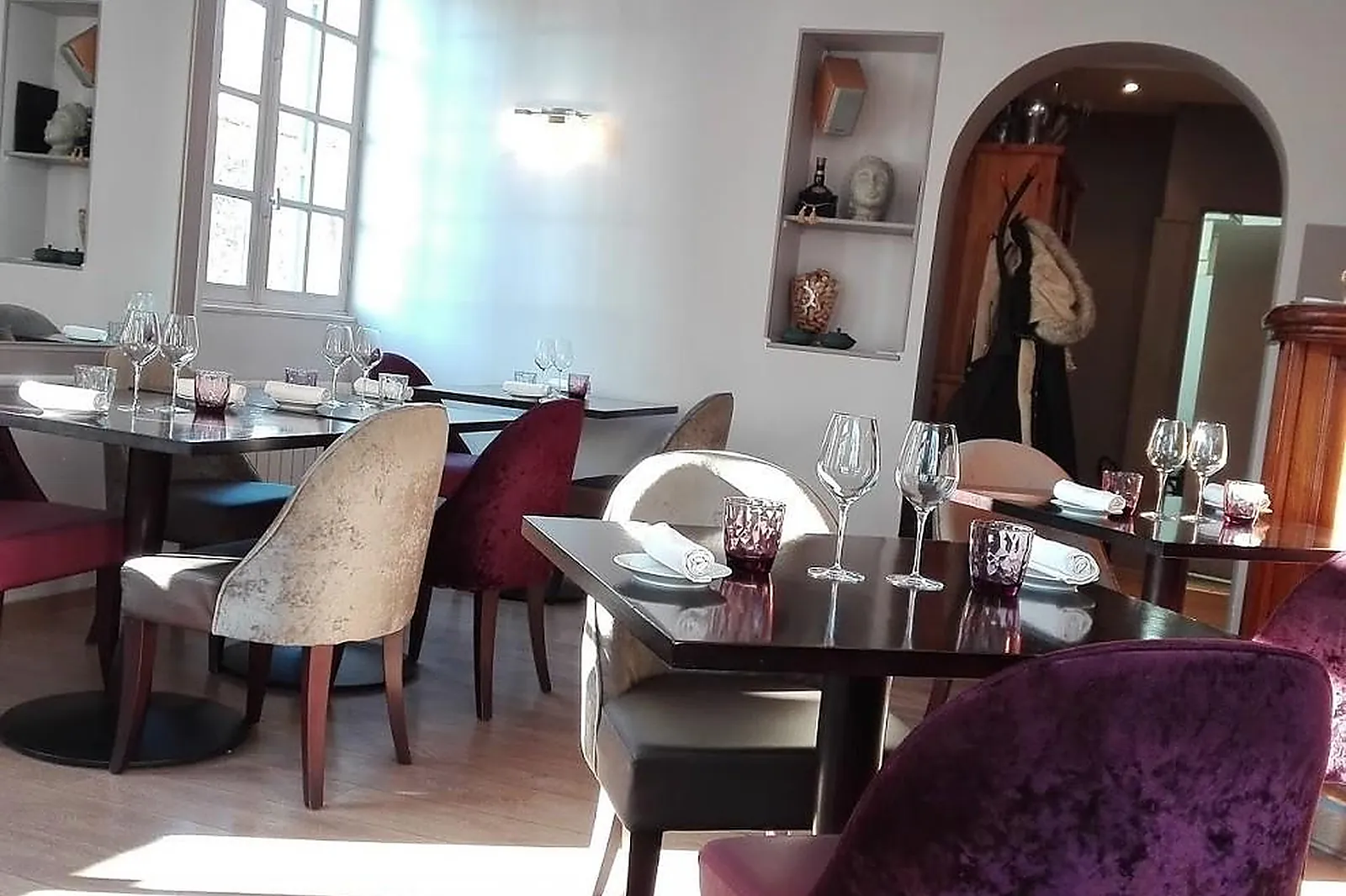 Cafés et Restaurants, RESTAURANTS - SENLIS (OISE) : LE JULIANON