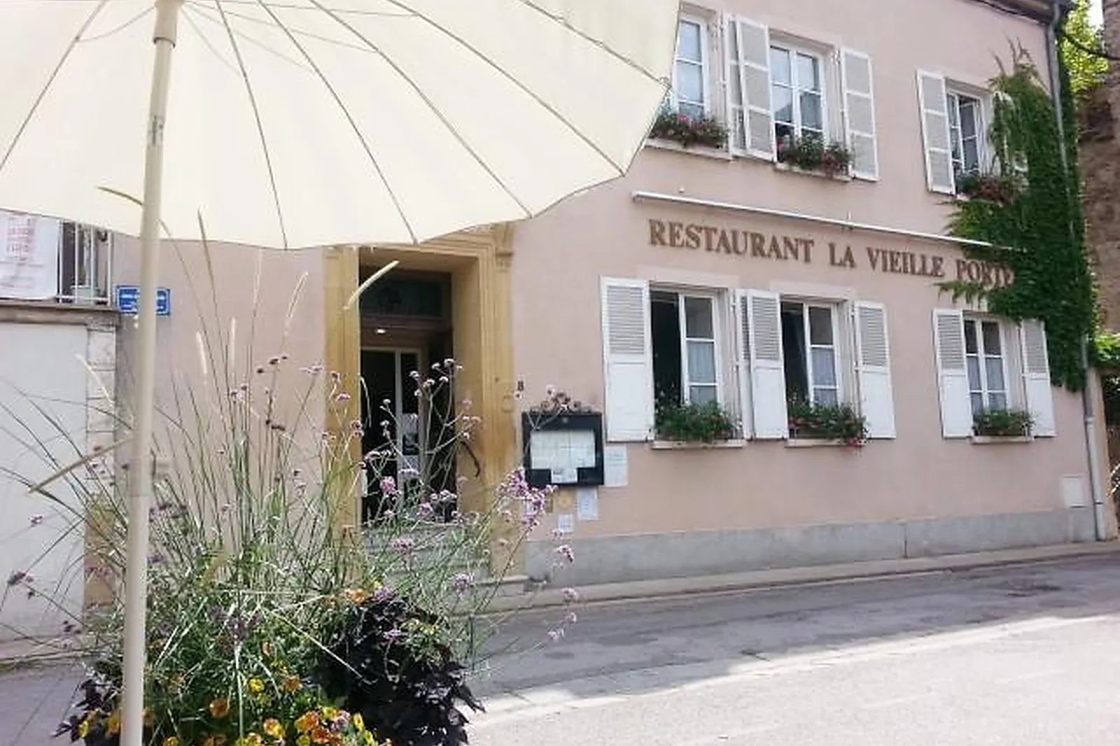 Cafés et Restaurants, RESTAURANTS - SIERCK-LES-BAINS (MOSELLE) : LA VIEILLE PORTE