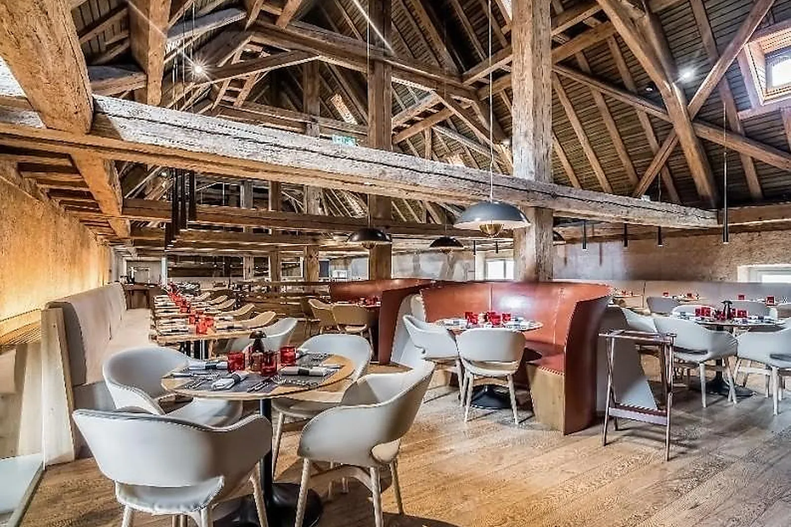 Cafés et Restaurants, RESTAURANTS - STRASBOURG (BAS-RHIN) : LES HARAS BRASSERIE