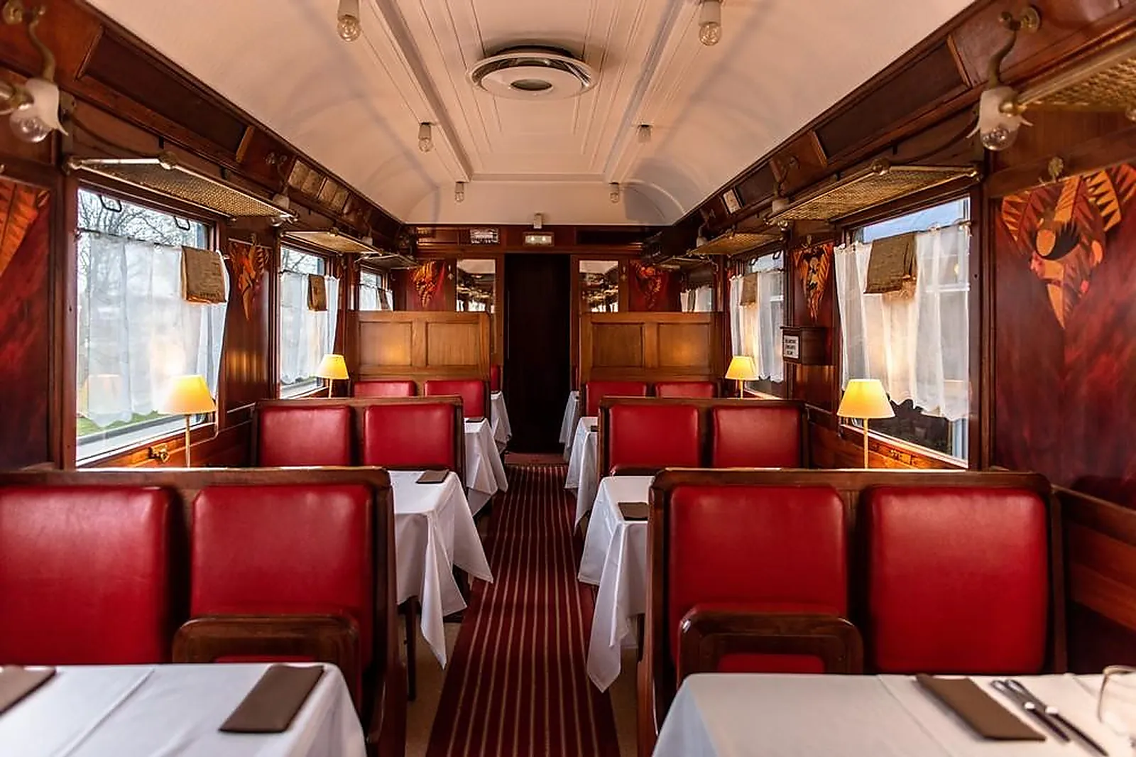 Cafés et Restaurants, RESTAURANTS - STRASBOURG (BAS-RHIN) : LES SECRETS DES GRANDS EXPRESS