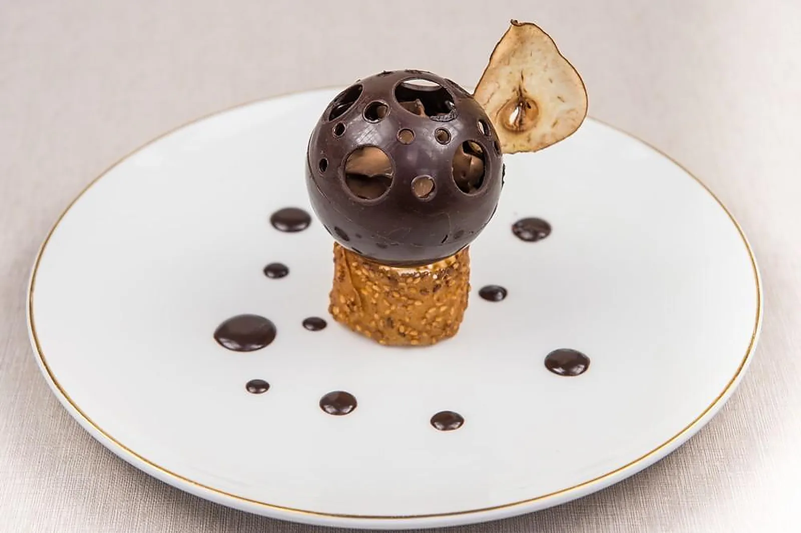 Cafés et Restaurants, RESTAURANTS - STRASBOURG (BAS-RHIN) : LES SECRETS DES GRANDS EXPRESS