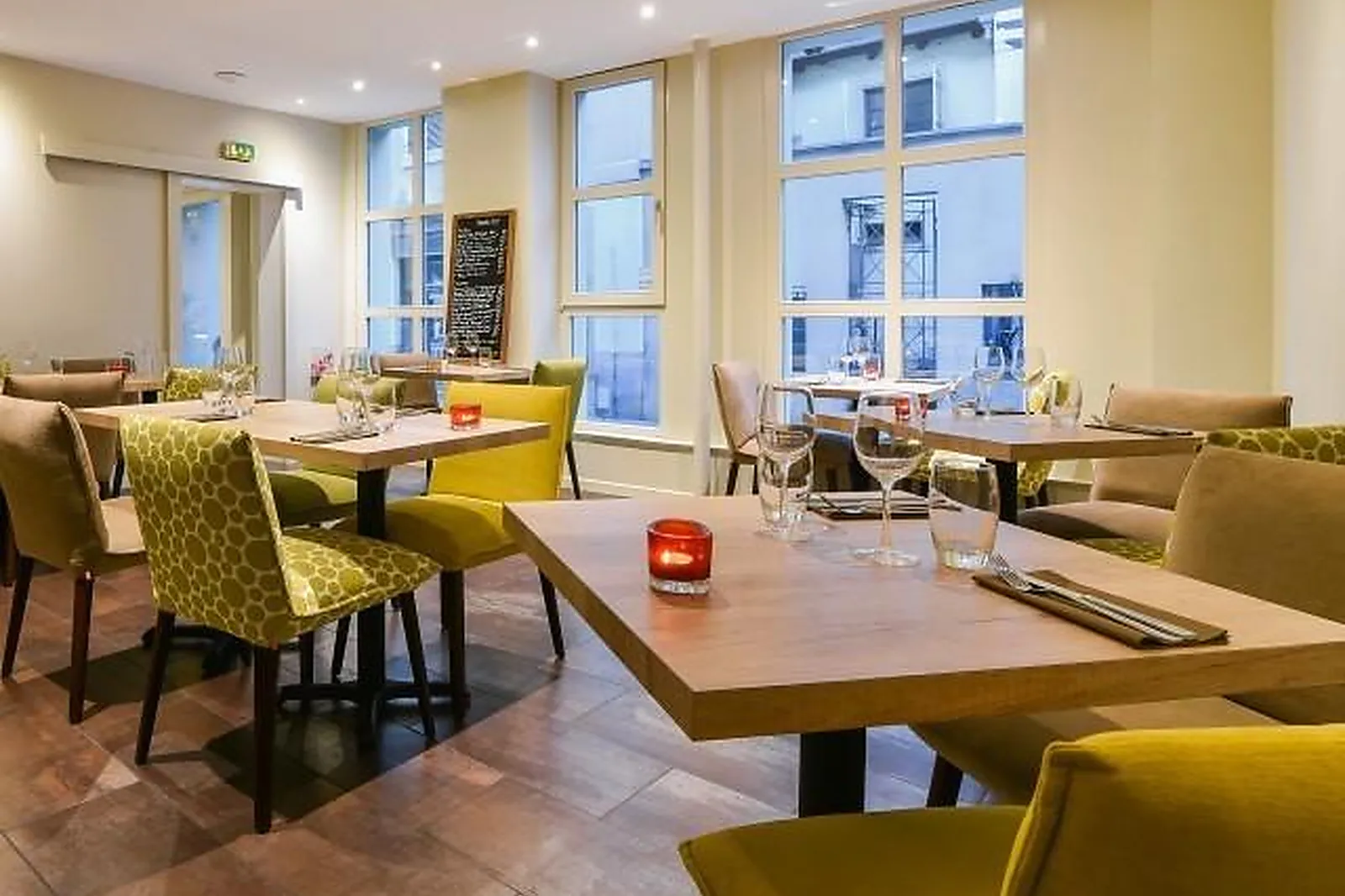 Cafés et Restaurants, RESTAURANTS - STRASBOURG (BAS-RHIN) : MADEMOISELLE 10