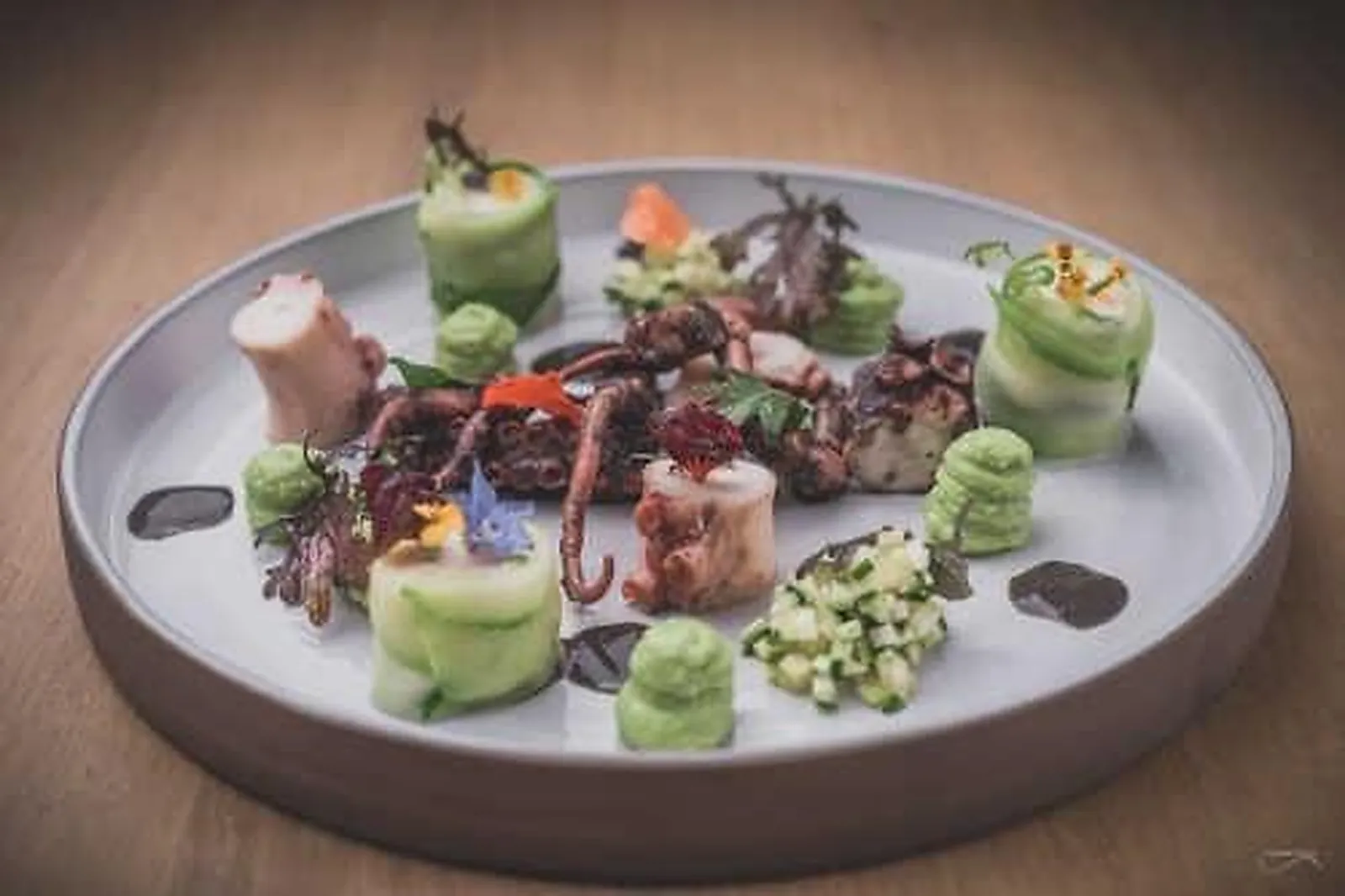 Cafés et Restaurants, RESTAURANTS - STRASBOURG (BAS-RHIN) : ZUEM YSEHUET