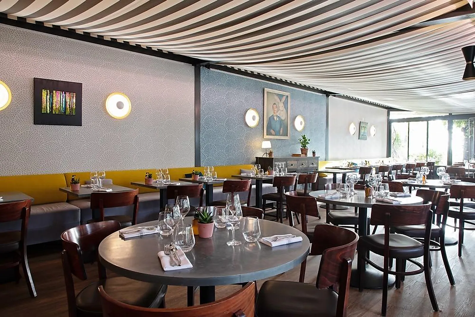 Cafés et Restaurants, RESTAURANTS - SURESNES (HAUTS-DE-SEINE) : AU PÈRE LAPIN