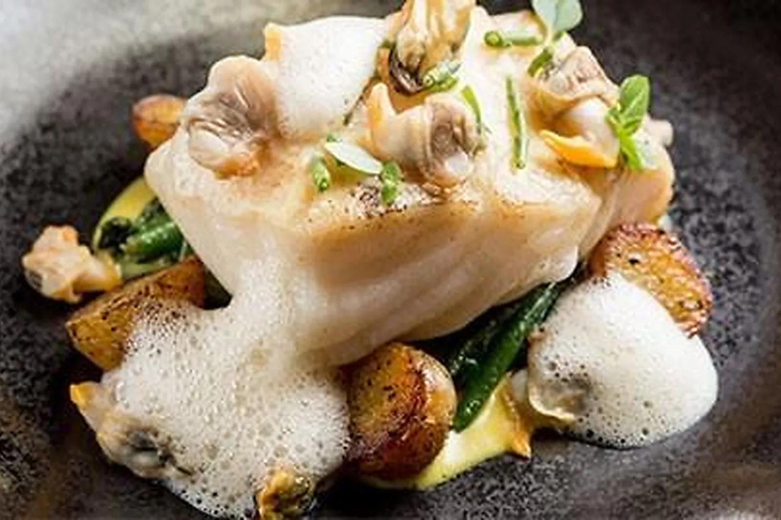 Cafés et Restaurants, RESTAURANTS - SURESNES (HAUTS-DE-SEINE) : BISTROT LA HAUT