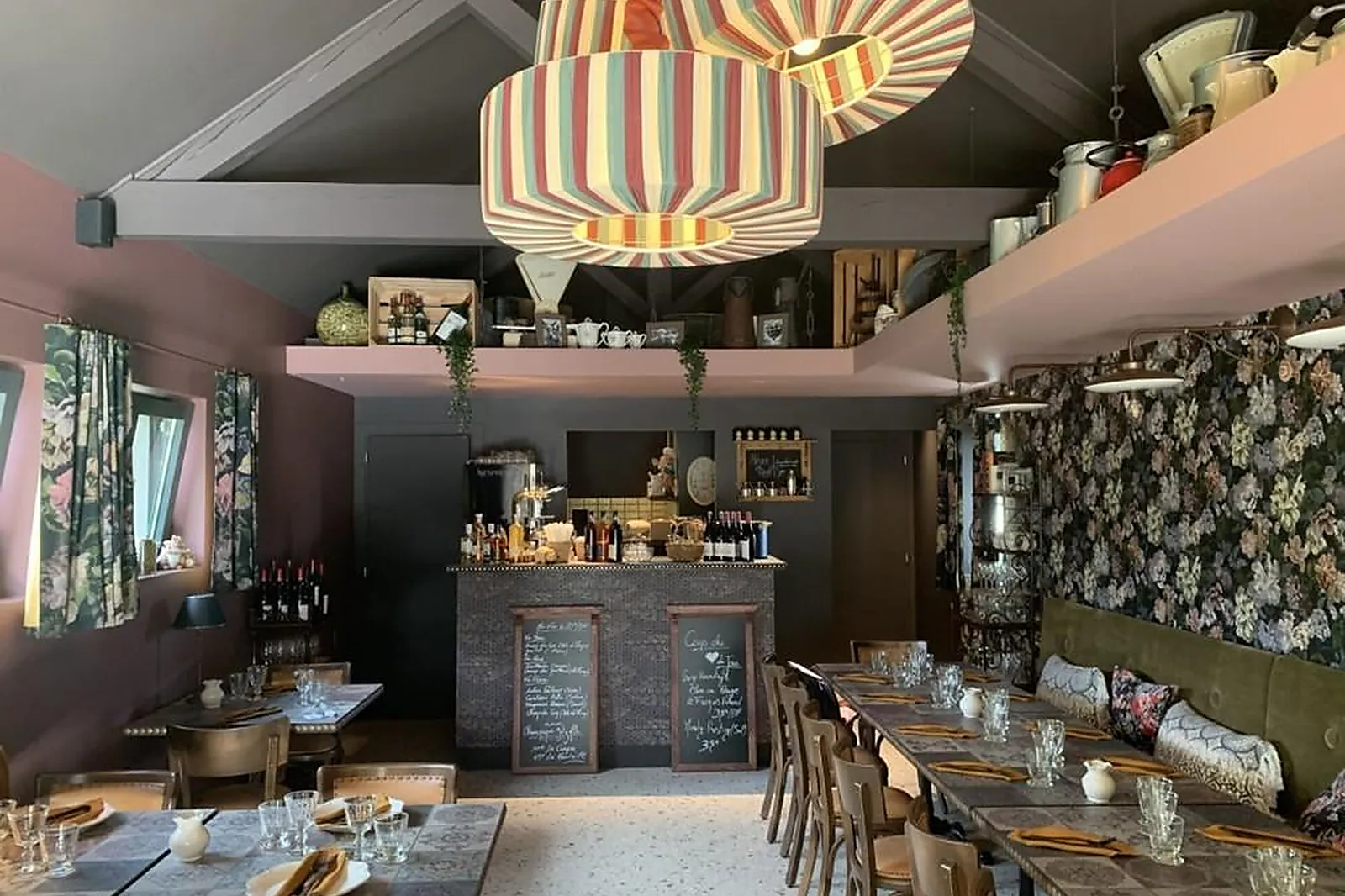 Cafés et Restaurants, RESTAURANTS - THOIRY (AIN) : PETIT CEP