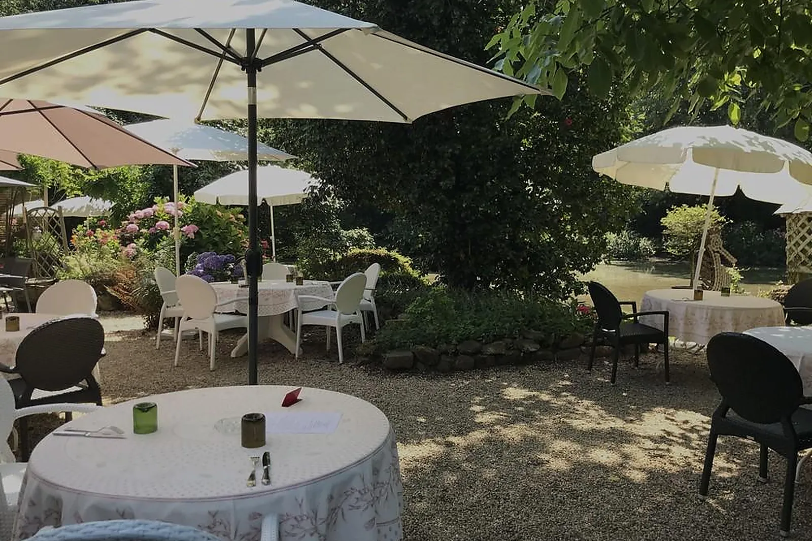 Cafés et Restaurants, RESTAURANTS - TINTENIAC (ILLE-ET-VILAINE) : LA VIEILLE AUBERGE