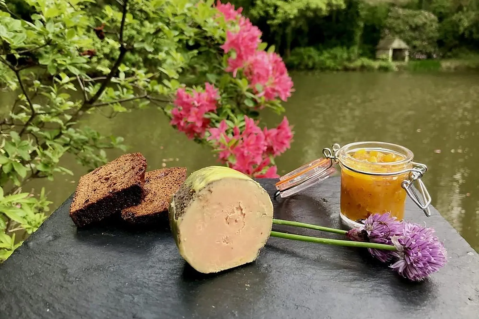 Cafés et Restaurants, RESTAURANTS - TINTENIAC (ILLE-ET-VILAINE) : LA VIEILLE AUBERGE