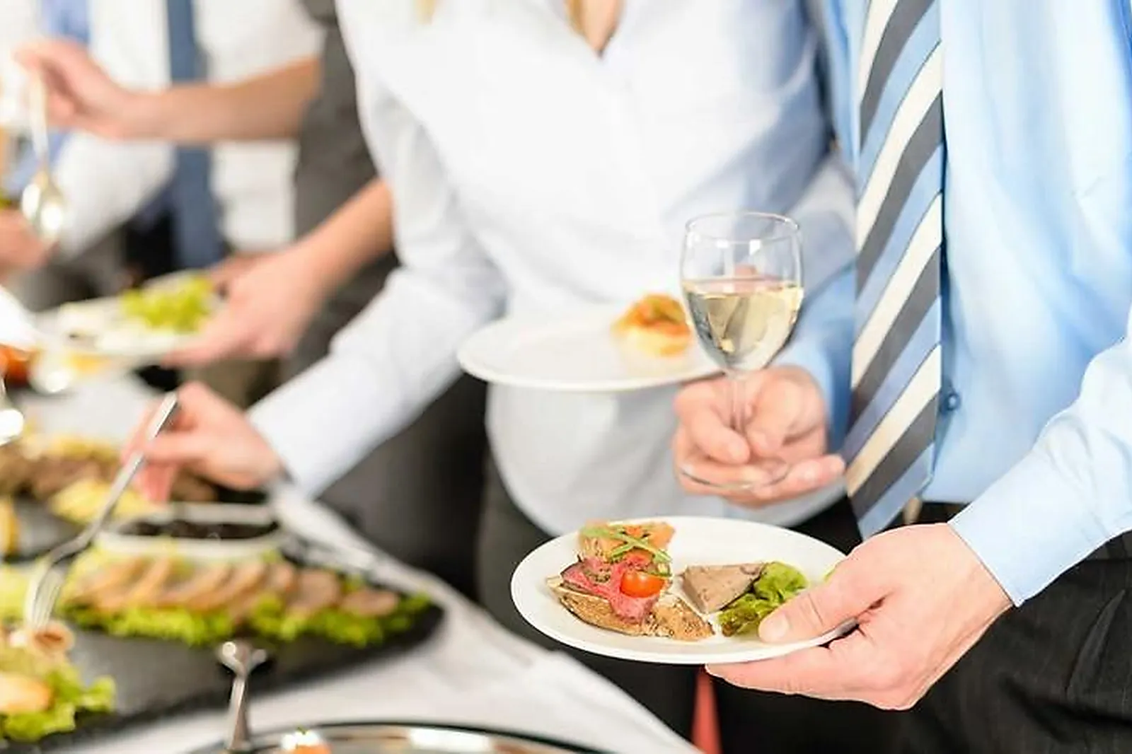 Cafés et Restaurants, RESTAURANTS - TOULOUSE (HAUTE-GARONNE) : LA VOILE BLANCHE