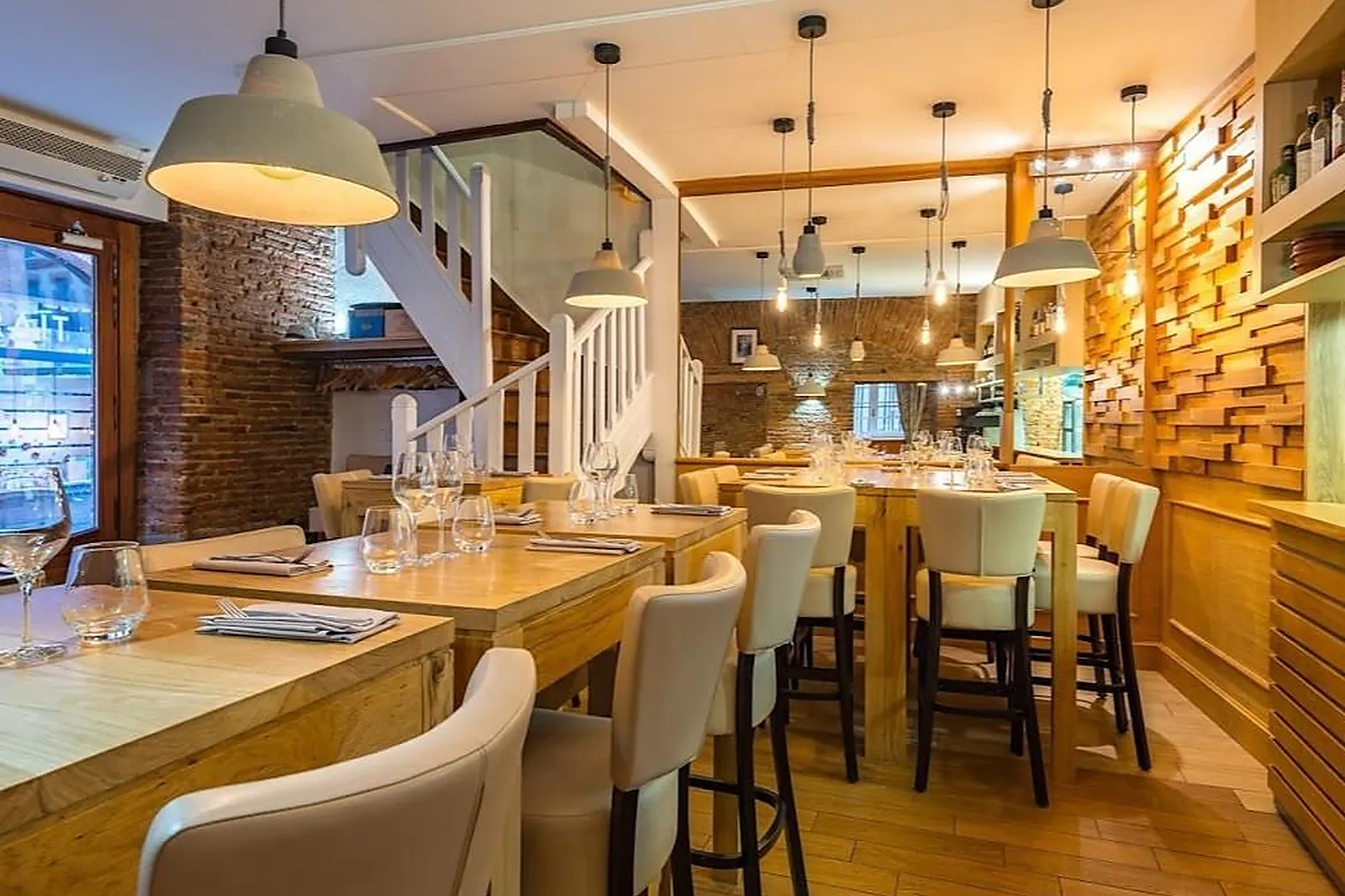 Cafés et Restaurants, RESTAURANTS - TOULOUSE (HAUTE-GARONNE) : LE GENTY MAGRE