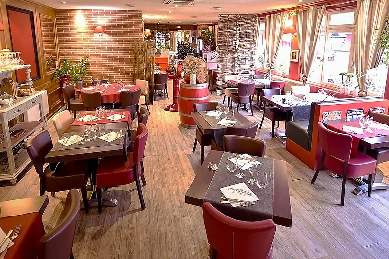 Cafés et Restaurants, RESTAURANTS - TOULOUSE (HAUTE-GARONNE) : LE PAVÉ DES MINIMES