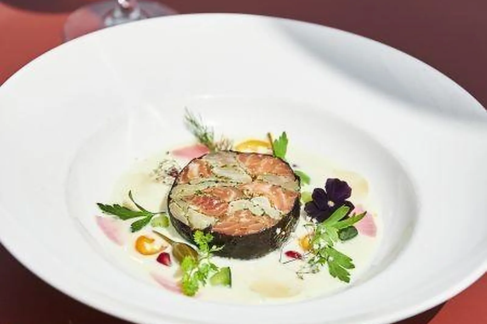 Cafés et Restaurants, RESTAURANTS - TOULOUSE (HAUTE-GARONNE) : MA BICHE SUR LE TOIT