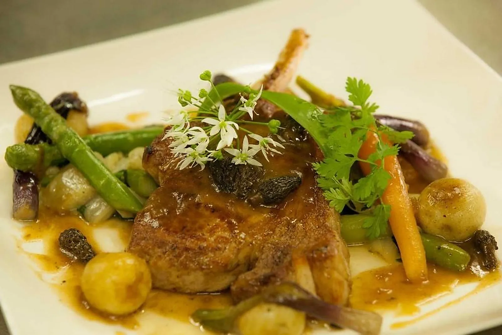 Cafés et Restaurants, RESTAURANTS - TOURS (INDRE-ET-LOIRE) : LA CHOPE