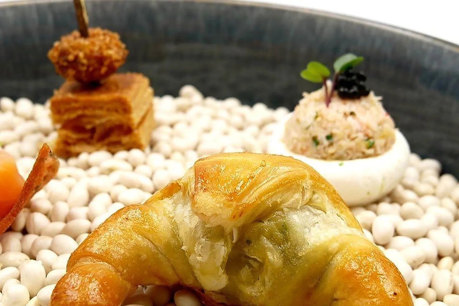 Cafés et Restaurants, RESTAURANTS - TOURS (INDRE-ET-LOIRE) : LA ROCHE LE ROY