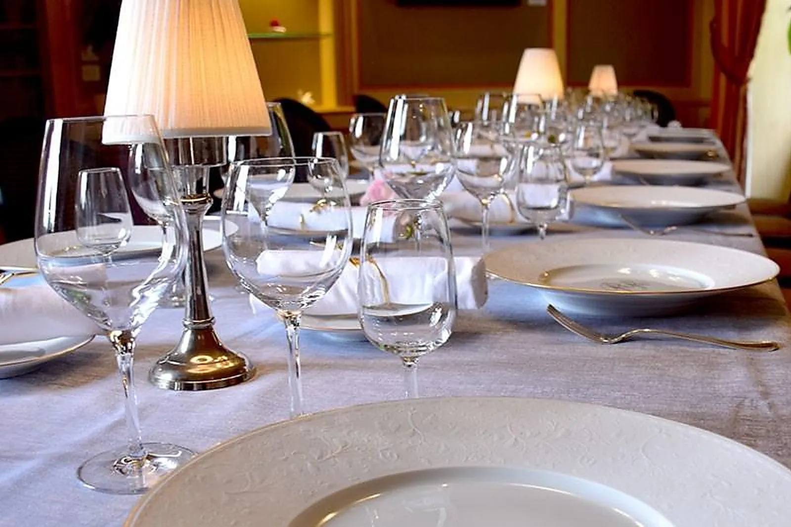 Cafés et Restaurants, RESTAURANTS - TOURS (INDRE-ET-LOIRE) : LA ROCHE LE ROY