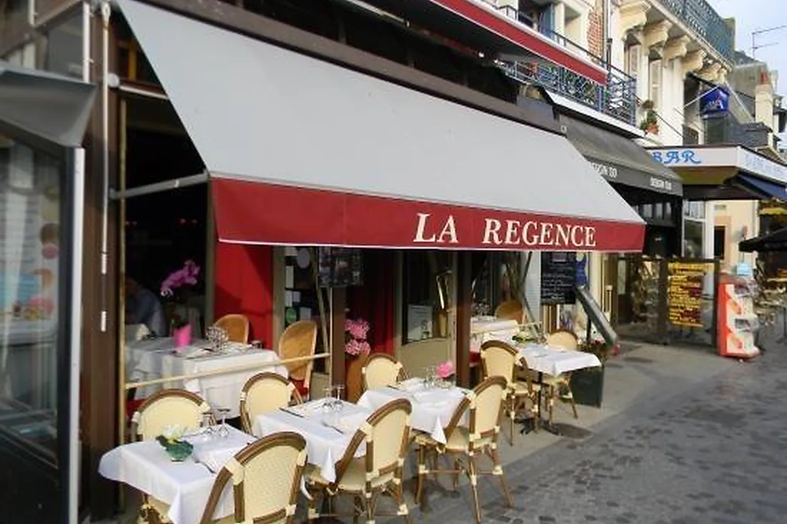 Cafés et Restaurants, RESTAURANTS - TROUVILLE-SUR-MER (CALVADOS) : LA RÉGENCE