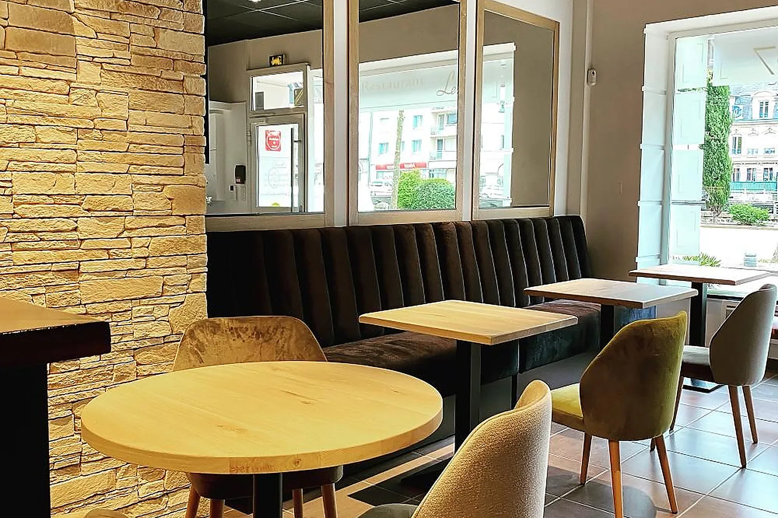 Cafés et Restaurants, RESTAURANTS - TULLE (CORRÈZE) : LES 7