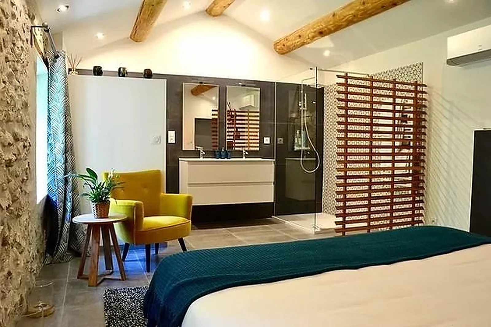 Cafés et Restaurants, RESTAURANTS - VAISON-LA-ROMAINE (VAUCLUSE) : MAISONS DUO