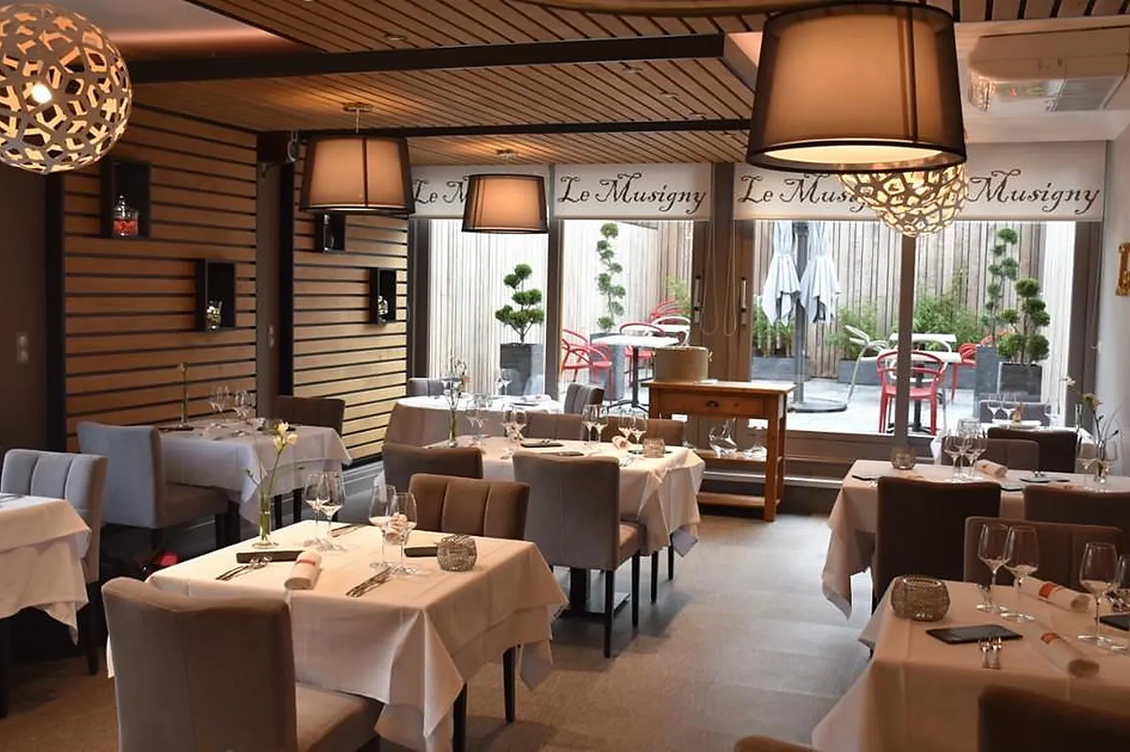 Cafés et Restaurants, RESTAURANTS - VALENCIENNES (NORD) : LE MUSIGNY