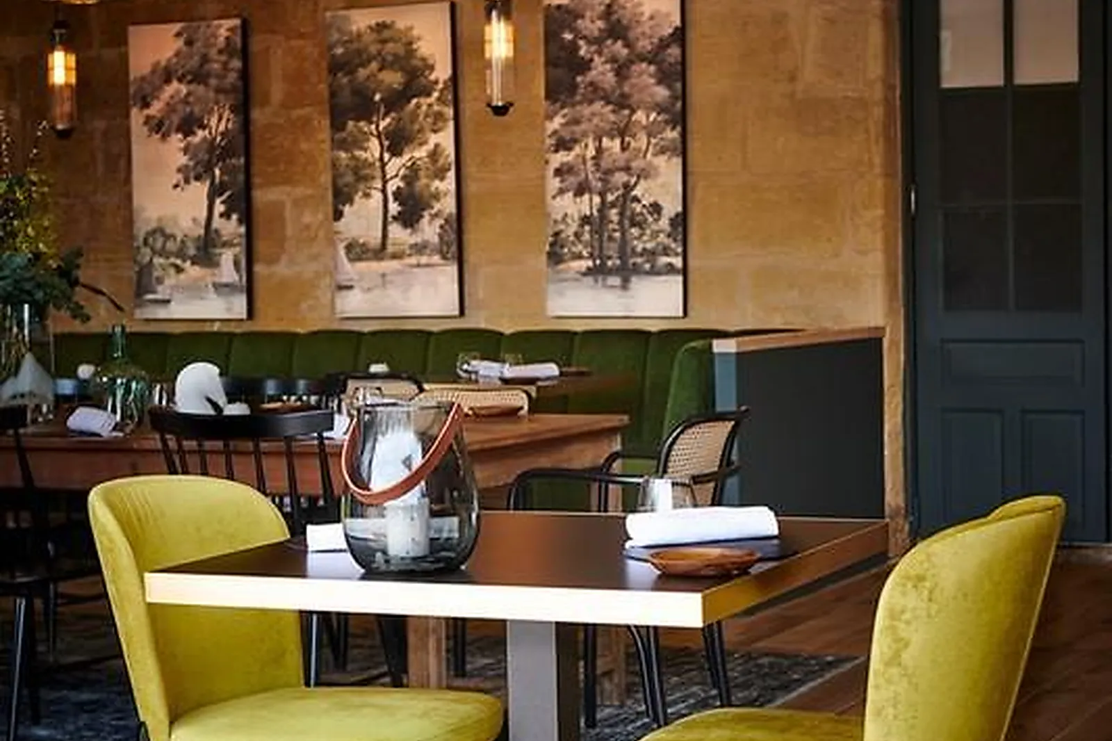 Cafés et Restaurants, RESTAURANTS - VAYRES (GIRONDE) : RESTAURANT LUNE