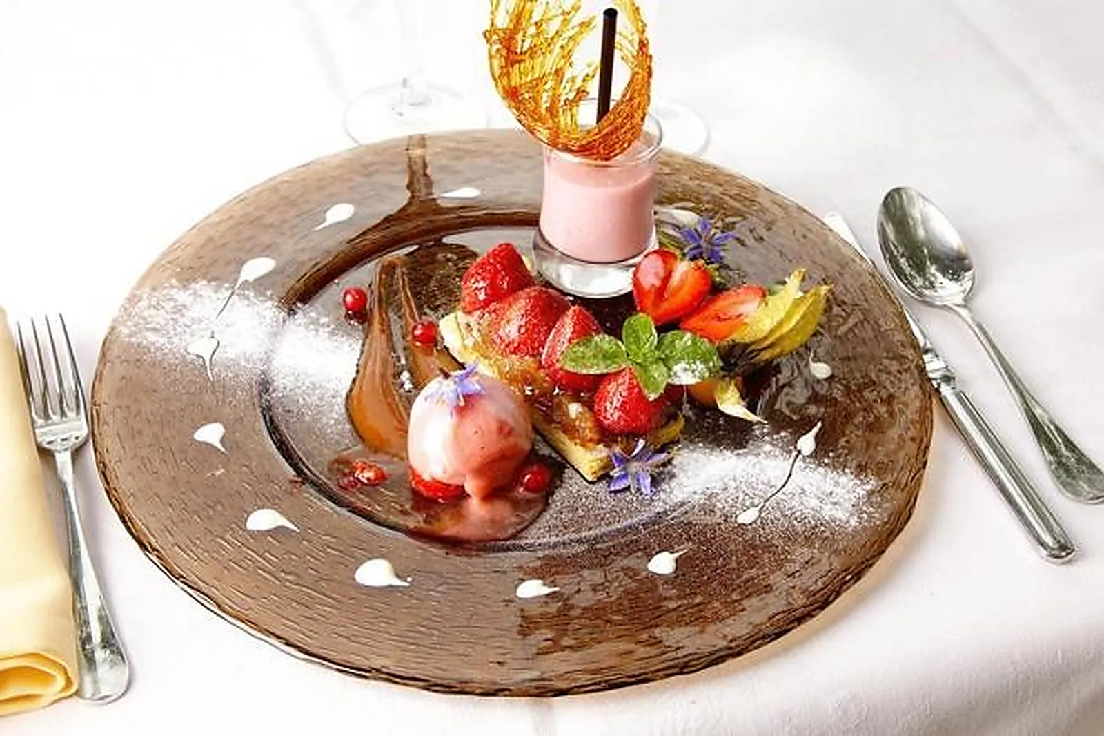 Cafés et Restaurants, RESTAURANTS - VELLUIRE (VENDÉE) : AUBERGE DE LA RIVIÈRE