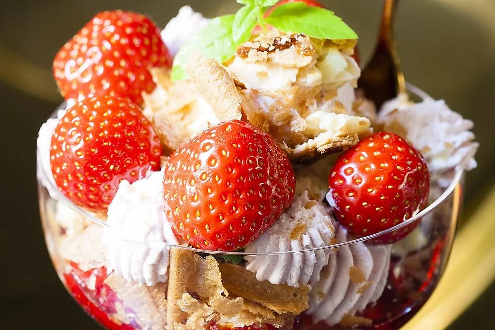 Cafés et Restaurants, RESTAURANTS - VERSAILLES (YVELINES) : CARMEN RESTAURANT ET SALON