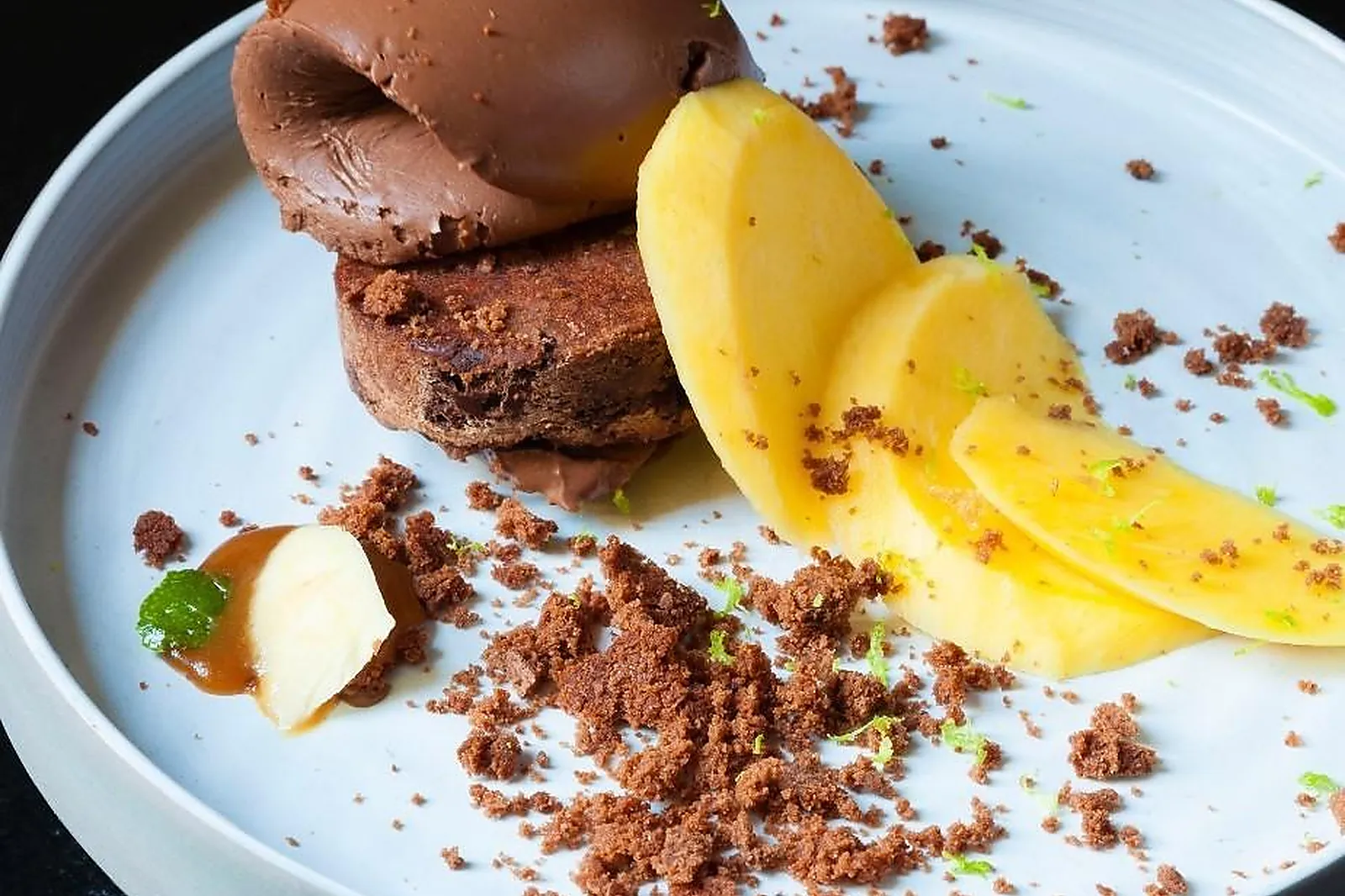 Cafés et Restaurants, RESTAURANTS - VERSAILLES (YVELINES) : CARMEN RESTAURANT ET SALON