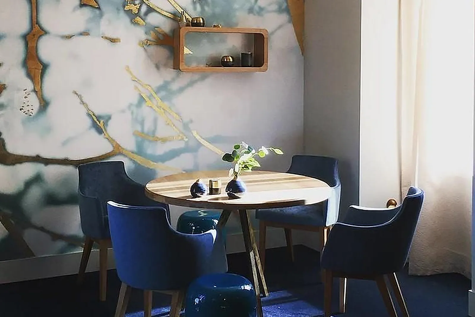 Cafés et Restaurants, RESTAURANTS - VERSAILLES (YVELINES) : LA TABLE DU 11