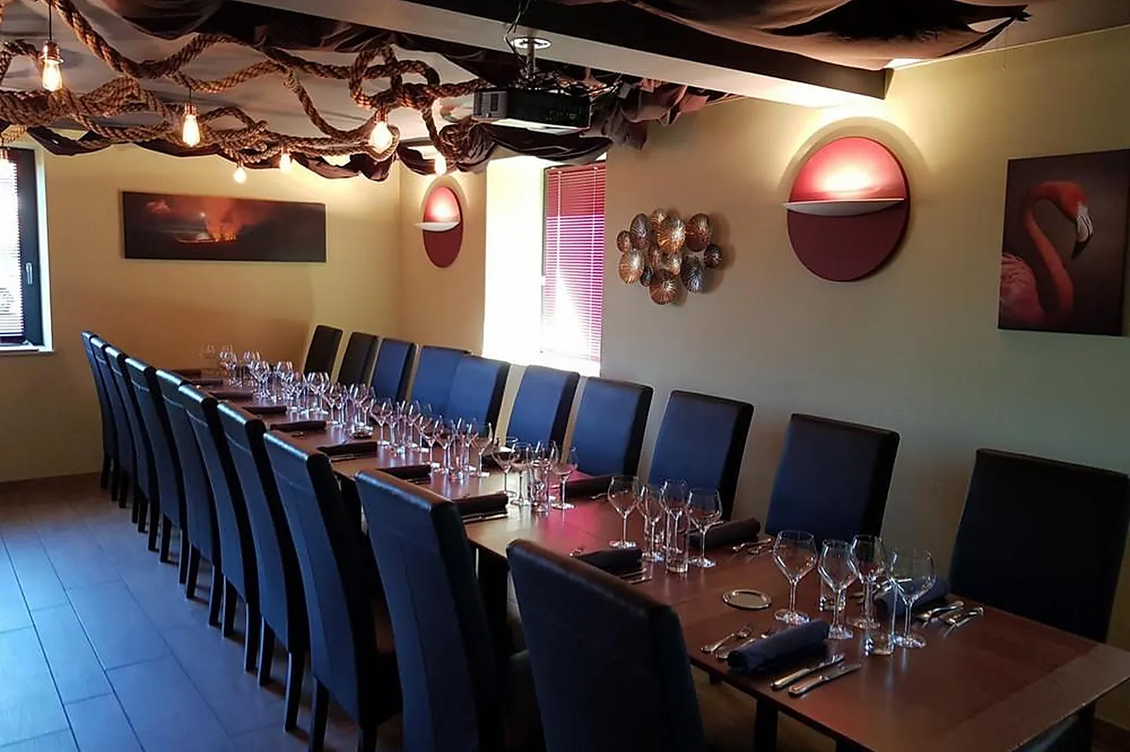 Cafés et Restaurants, RESTAURANTS - VESOUL (HAUTE-SAÔNE) : MONNIN RESTAURANT