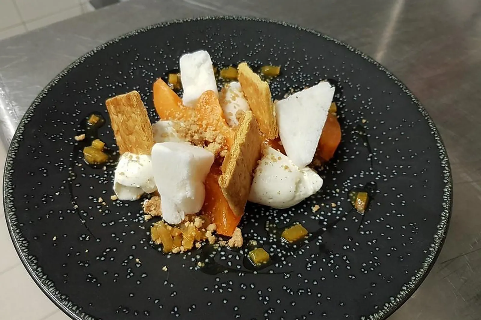 Cafés et Restaurants, RESTAURANTS - VESOUL (HAUTE-SAÔNE) : MONNIN RESTAURANT