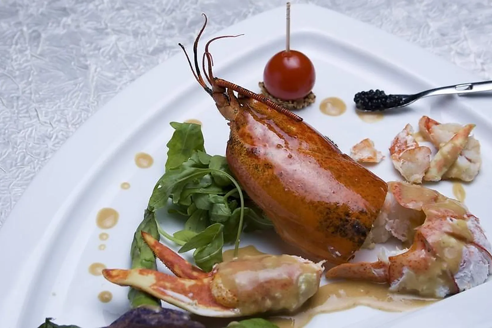 Cafés et Restaurants, RESTAURANTS - VILLENEUVE-DE-BERG (ARDÈCHE) : LA TABLE DE LÉA