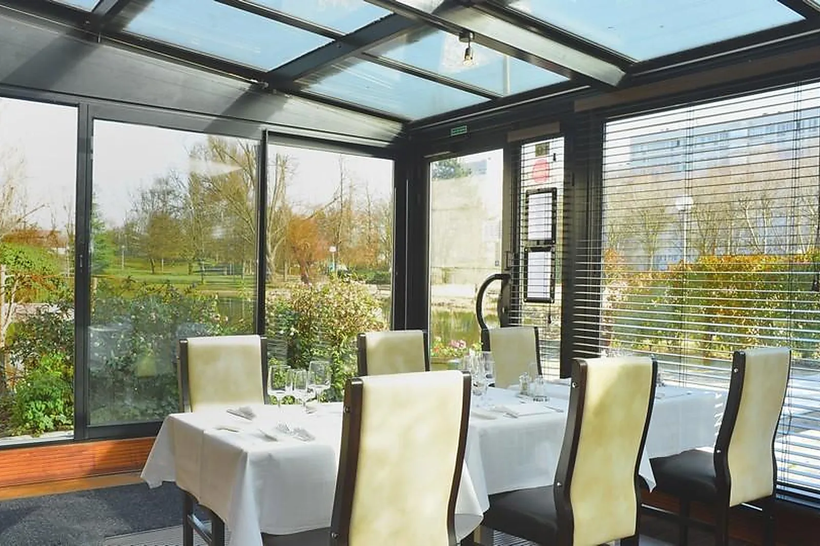 Cafés et Restaurants, RESTAURANTS - VILLENEUVE-LA-GARENNE (HAUTS-DE-SEINE) : LES CHANTERAINES