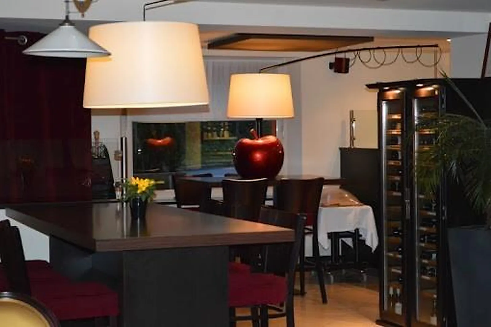 Cafés et Restaurants, RESTAURANTS - VILLE DU PONT (DOUBS) : RESTAURANT ENTRE ROCHES