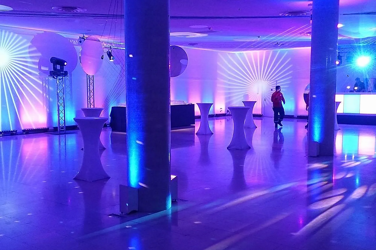 Prestataire Technique Audiovisuel, SONORISATION - VIDÉO - ARLES (BOUCHES-DU-RHÔNE) : ATELIER C'AUDIOVISUEL