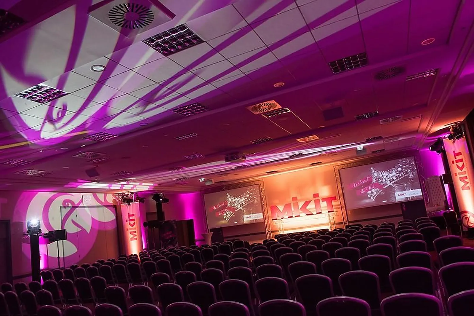 Prestataire Technique Audiovisuel, SONORISATION - VIDÉO - ARLES (BOUCHES-DU-RHÔNE) : ATELIER C'AUDIOVISUEL