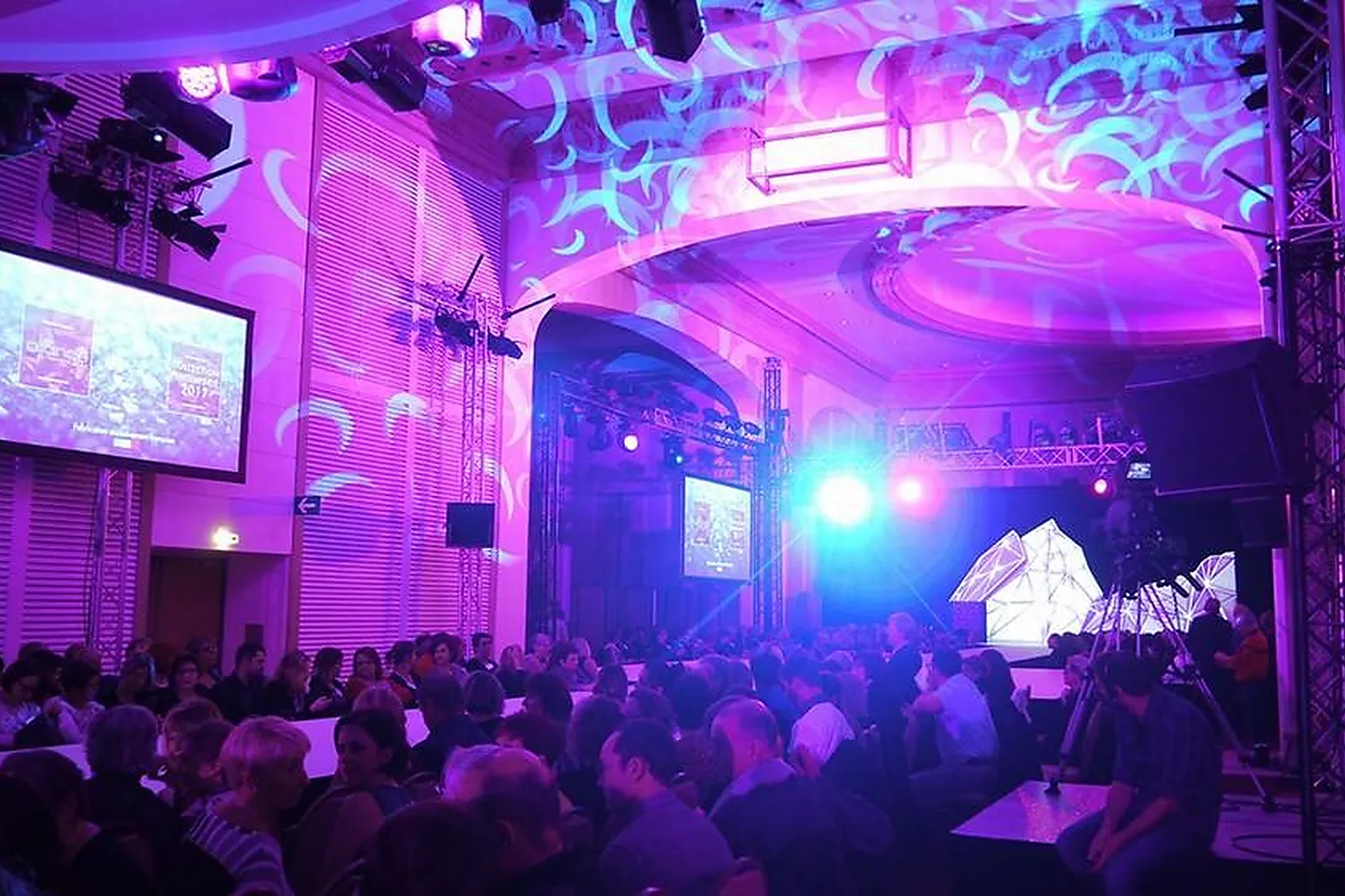 Prestataire Technique Audiovisuel, SONORISATION - VIDÉO - BIARRITZ (PYRÉNÉES-ATLANTIQUES) : ACE EVENT