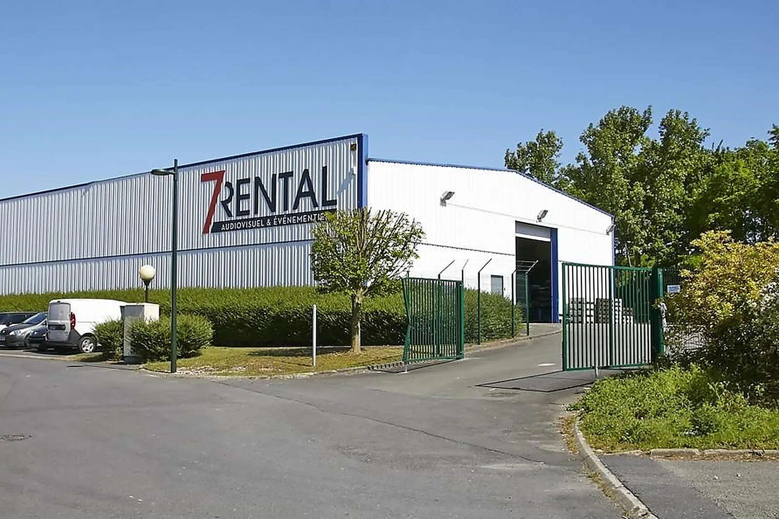 Prestataire Technique Audiovisuel, SONORISATION - VIDÉO - FRESNE-LES-MONTAUBAN (PAS-DE-CALAIS) : 7 RENTAL