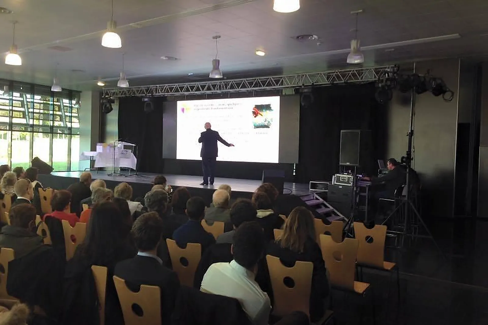 Scène, SONORISATION - VIDÉO - LES PENNES-MIRABEAU (BOUCHES-DU-RHÔNE) : TECHNI-SCÈNE