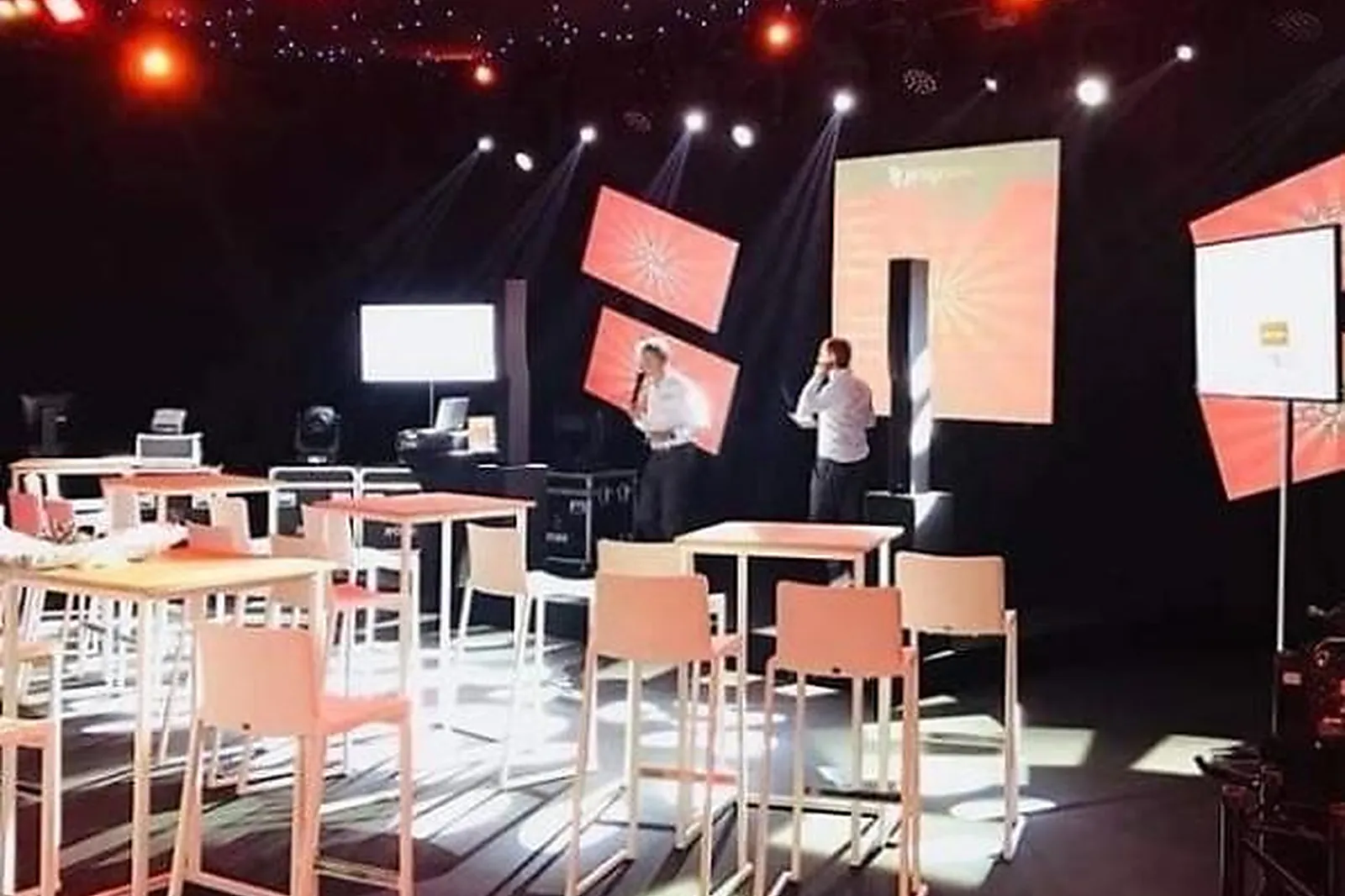 Prestataire Technique Audiovisuel, SONORISATION - VIDÉO - MARCQ-EN-BAROEUL (NORD) : INSIDE