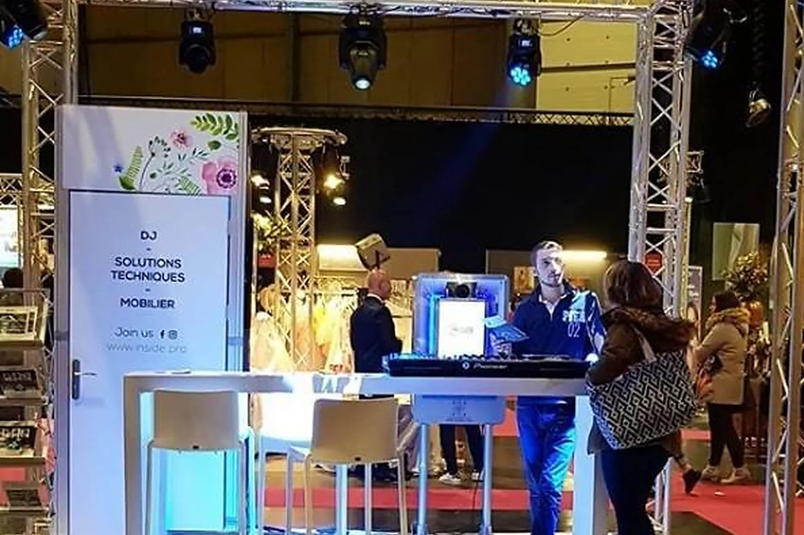 Prestataire Technique Audiovisuel, SONORISATION - VIDÉO - MARCQ-EN-BAROEUL (NORD) : INSIDE