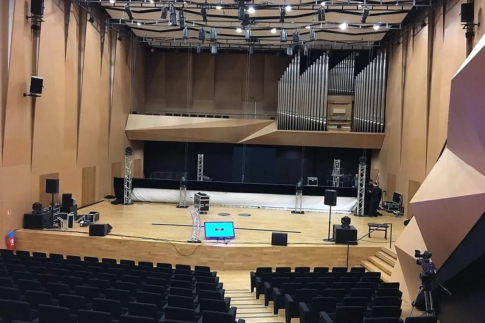 Prestataire Technique Audiovisuel, SONORISATION - VIDÉO - MARSEILLE (BOUCHES-DU-RHÔNE) : HB ART'