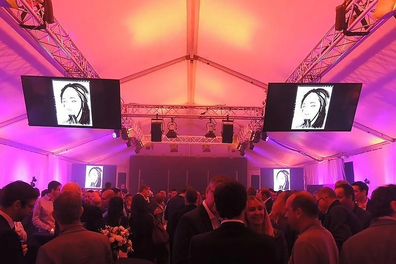 Prestataire Technique Audiovisuel, SONORISATION - VIDÉO - ROCBARON (VAR) : THE ARTISTS